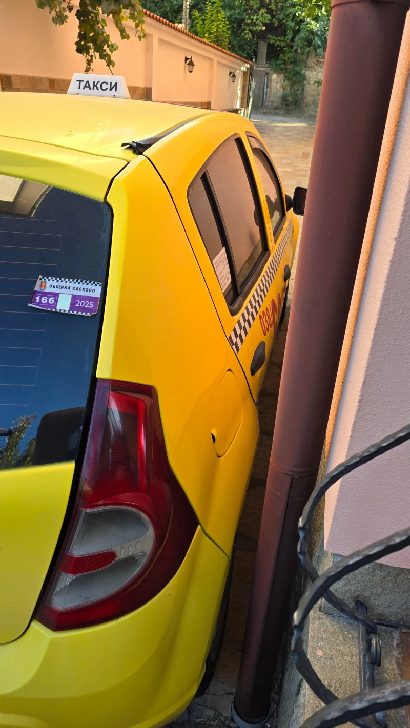 Dacia Sandero 1.2, снимка 5 - Автомобили и джипове - 52950146