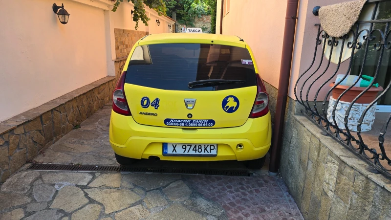 Dacia Sandero 1.2, снимка 4 - Автомобили и джипове - 52950146