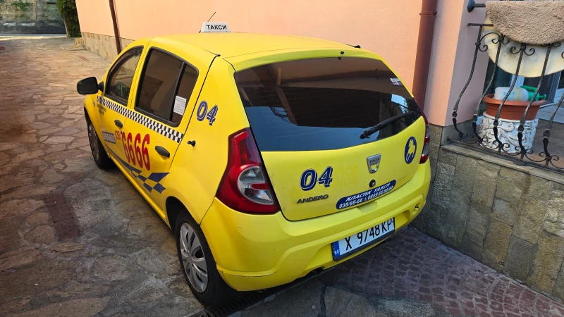 Dacia Sandero 1.2, снимка 3 - Автомобили и джипове - 52950146