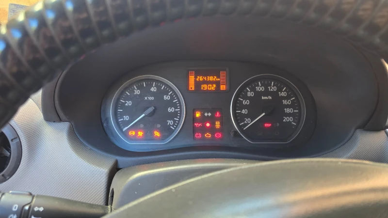 Dacia Sandero 1.2, снимка 8 - Автомобили и джипове - 52950146