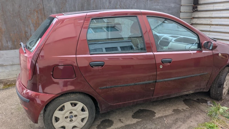 Fiat Punto, снимка 2 - Автомобили и джипове - 52569629