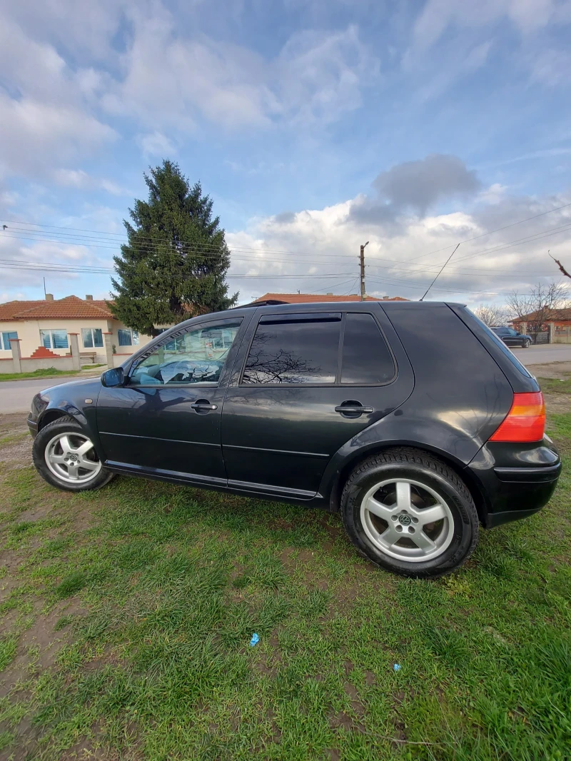 VW Golf, снимка 2 - Автомобили и джипове - 52666871