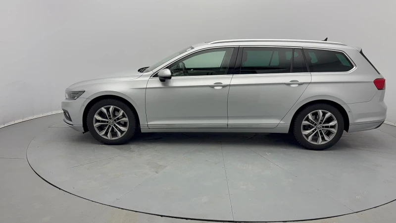 VW Passat, снимка 4 - Автомобили и джипове - 53520239