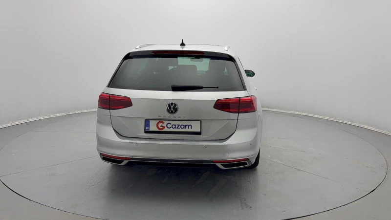 VW Passat, снимка 6 - Автомобили и джипове - 53520239