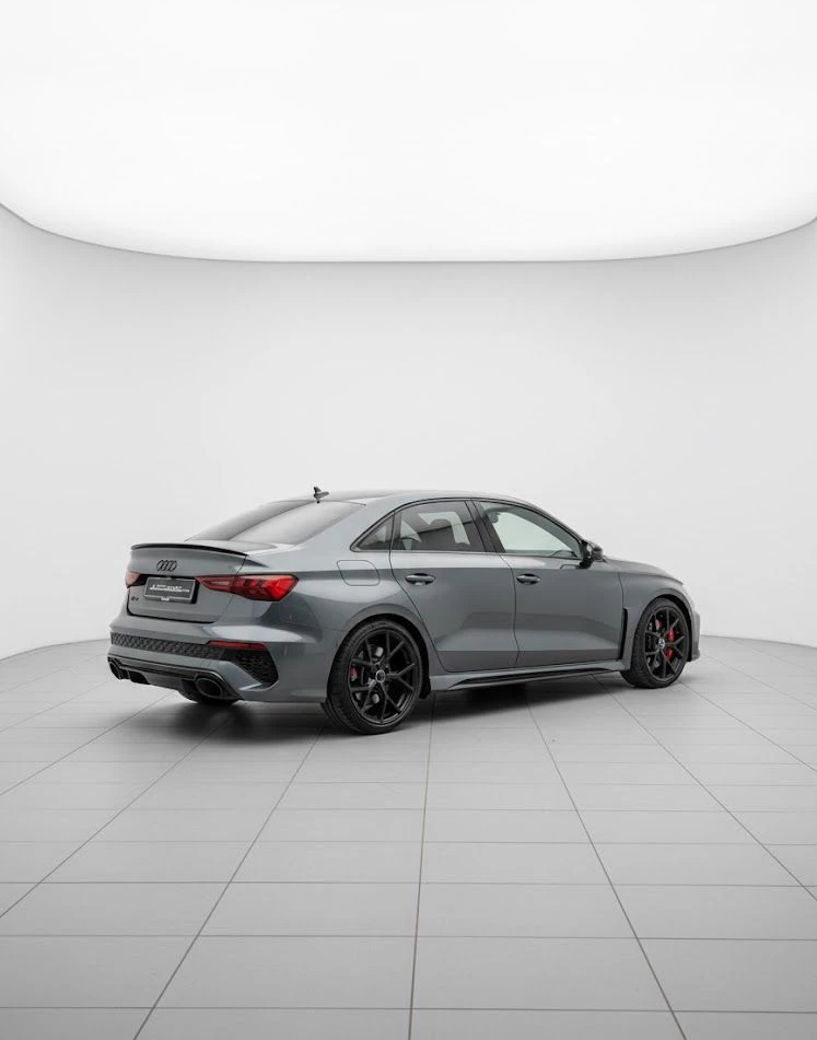 Audi Rs3 Limousine 2.5 TFSI S tronic quattro  - изображение 2