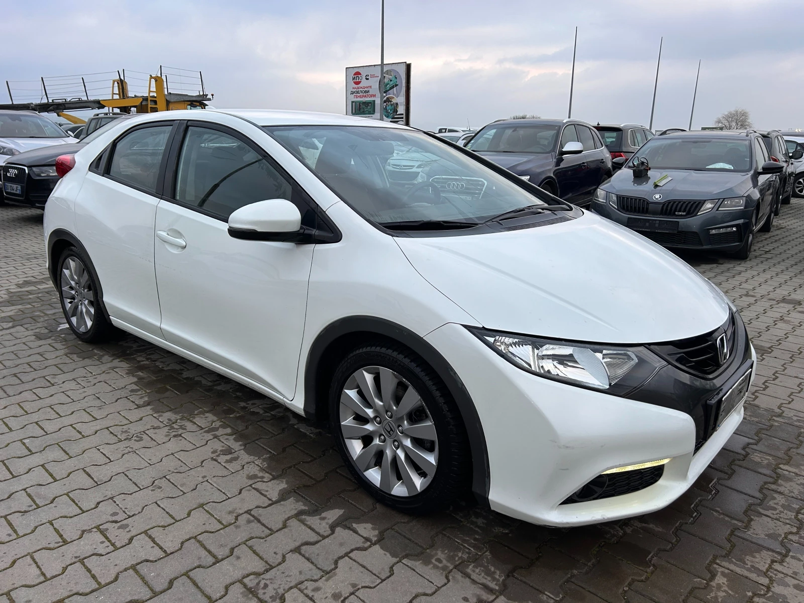 Honda Civic 1.6DTEC KAMERA EURO 5 - изображение 4