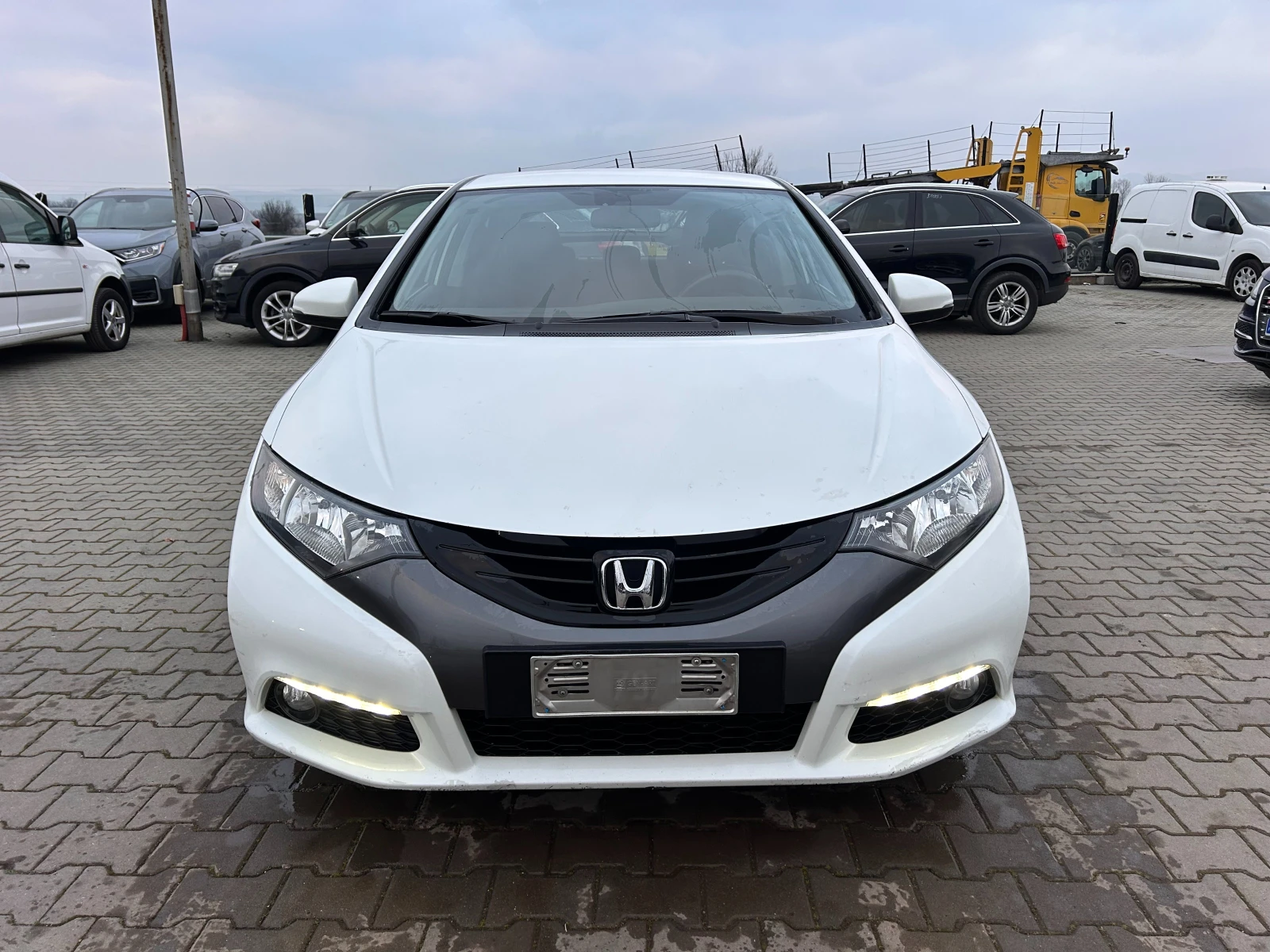 Honda Civic 1.6DTEC KAMERA EURO 5 - изображение 3