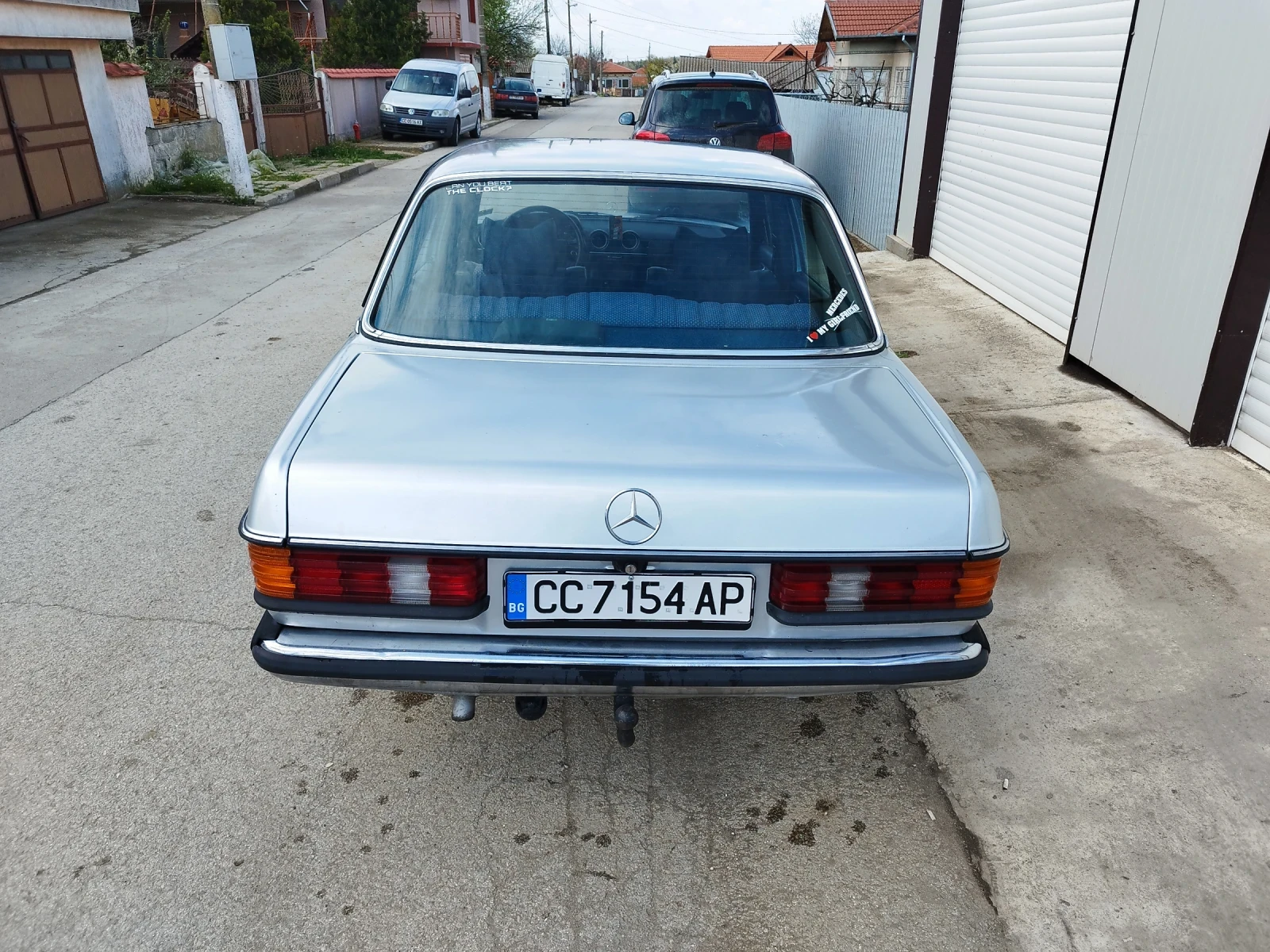 Mercedes-Benz 123  - изображение 4