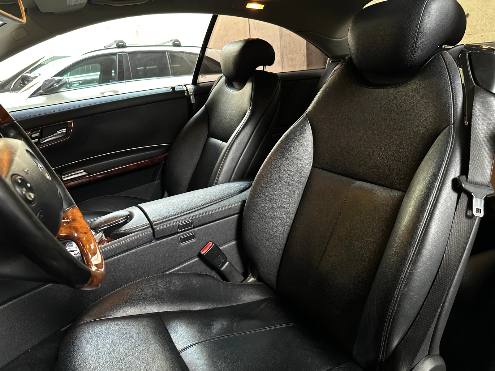 Mercedes-Benz CL 500 388к.с., обслужен, регистриран - изображение 8