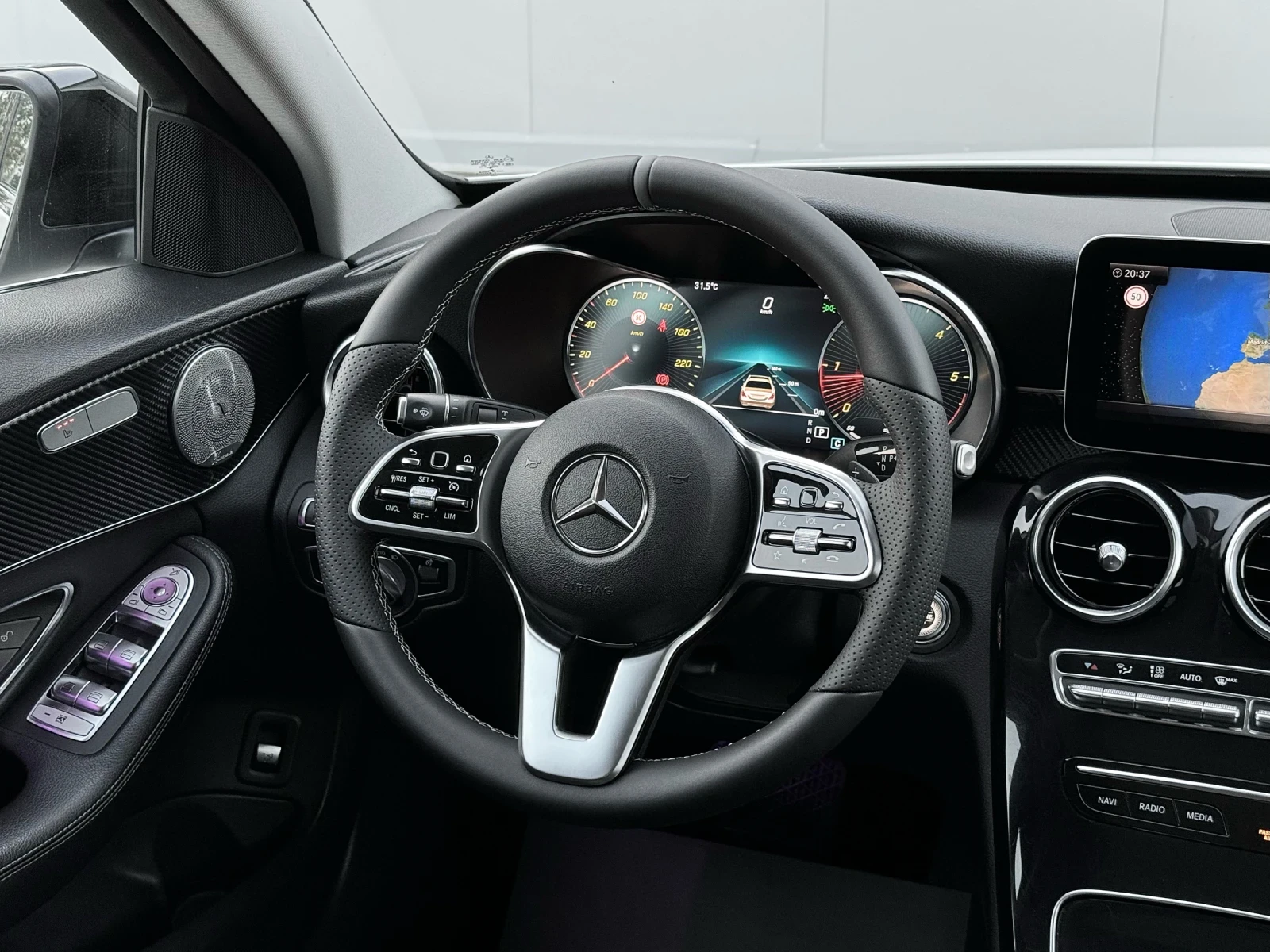 Mercedes-Benz C 220 AMG/ 4MATIC/ 9G/ PANO/ NIGHT PACK/ MULTIBEAM - изображение 8