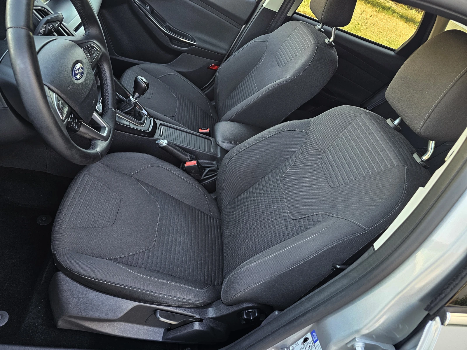Ford Focus 1.5 TITANIUM - изображение 10
