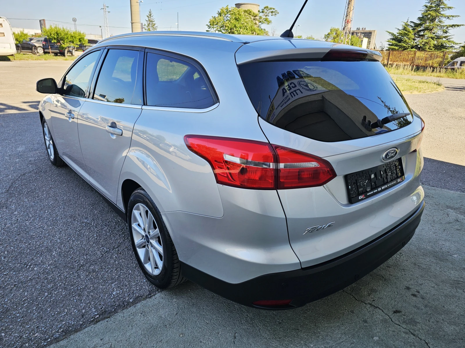 Ford Focus 1.5 TITANIUM - изображение 5