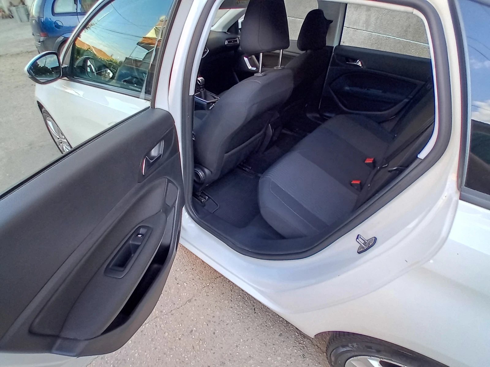 Peugeot 308  - изображение 7