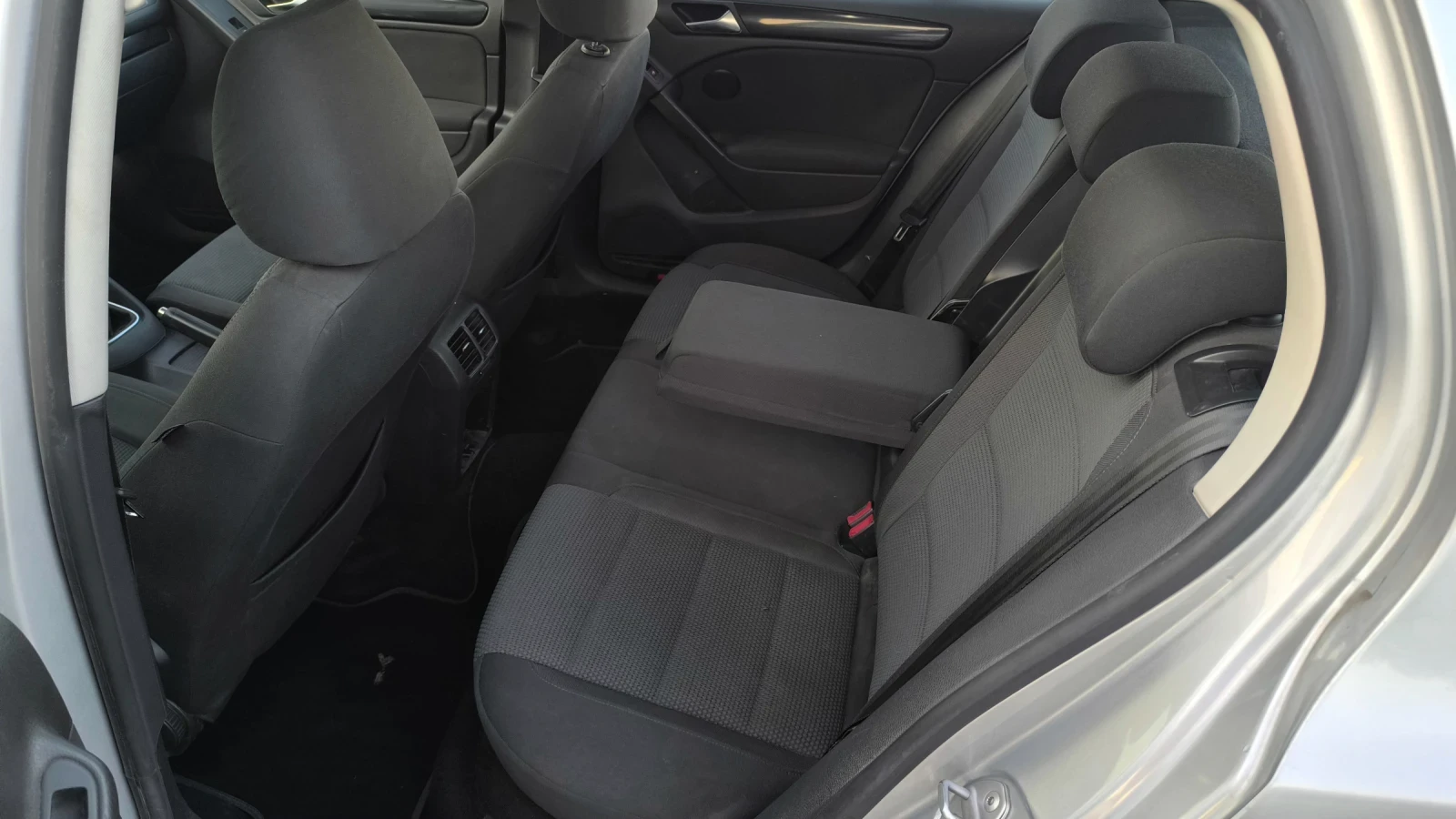 VW Golf 1.6TDI - изображение 10
