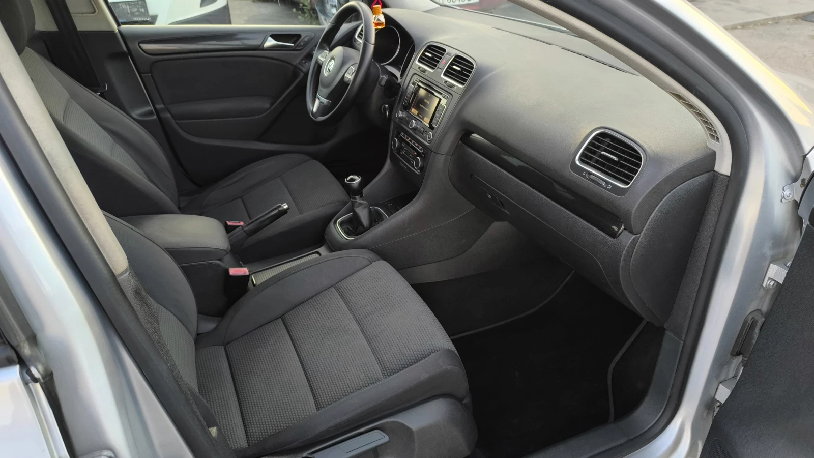 VW Golf 1.6TDI - изображение 9