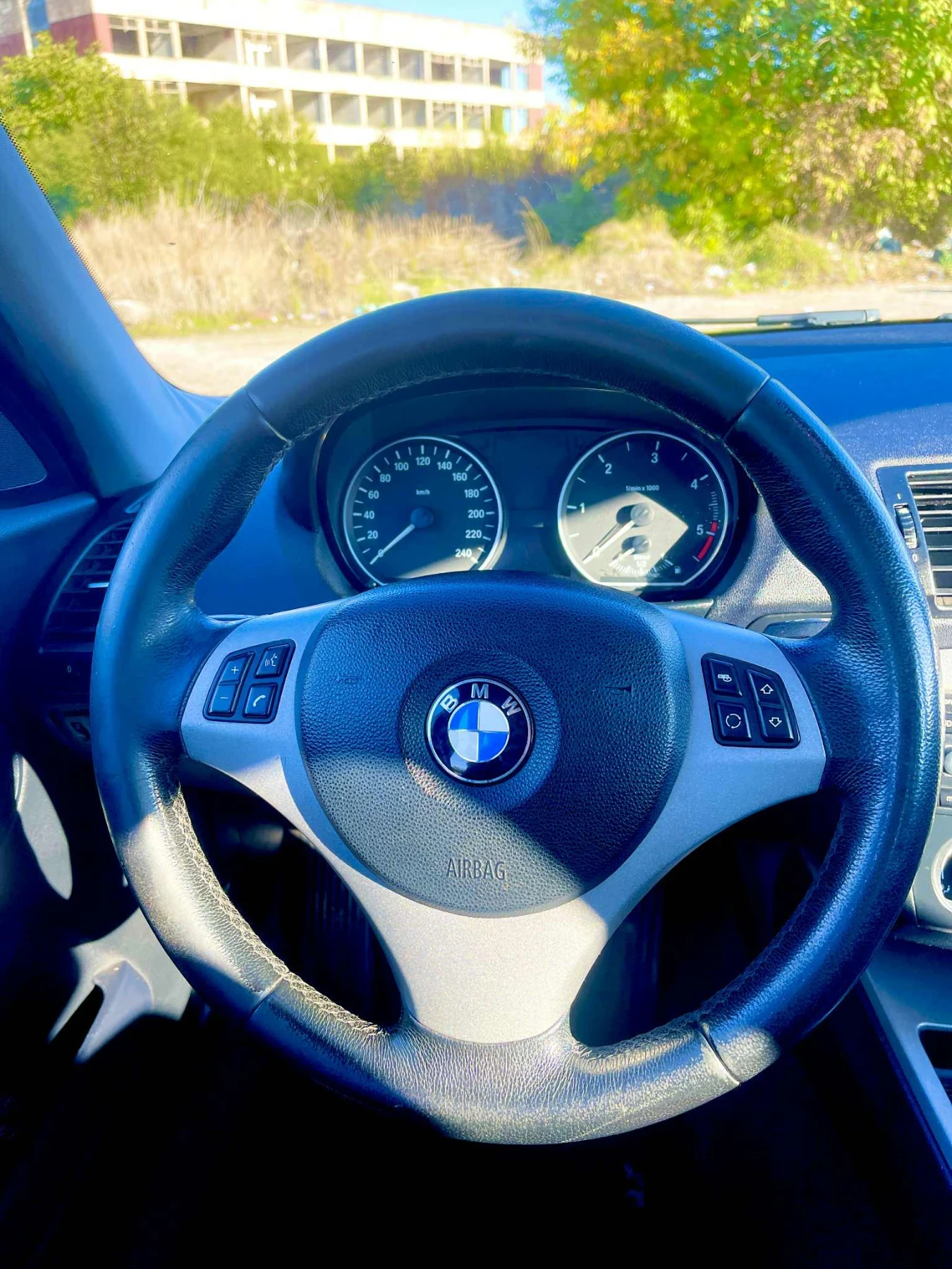 BMW 120  - изображение 7