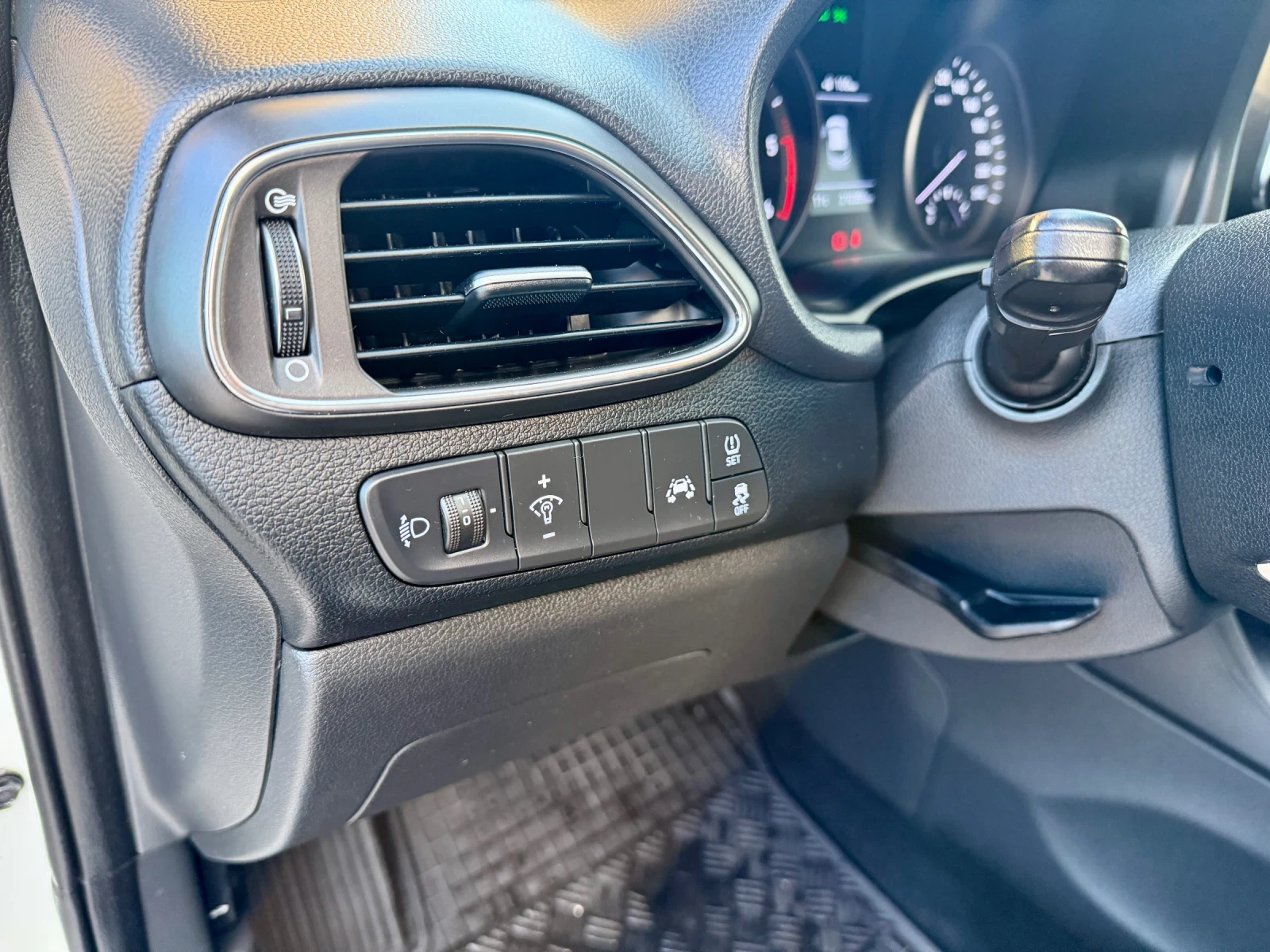 Hyundai I30 1.6D 2018 110..  | Mobile.bg   8