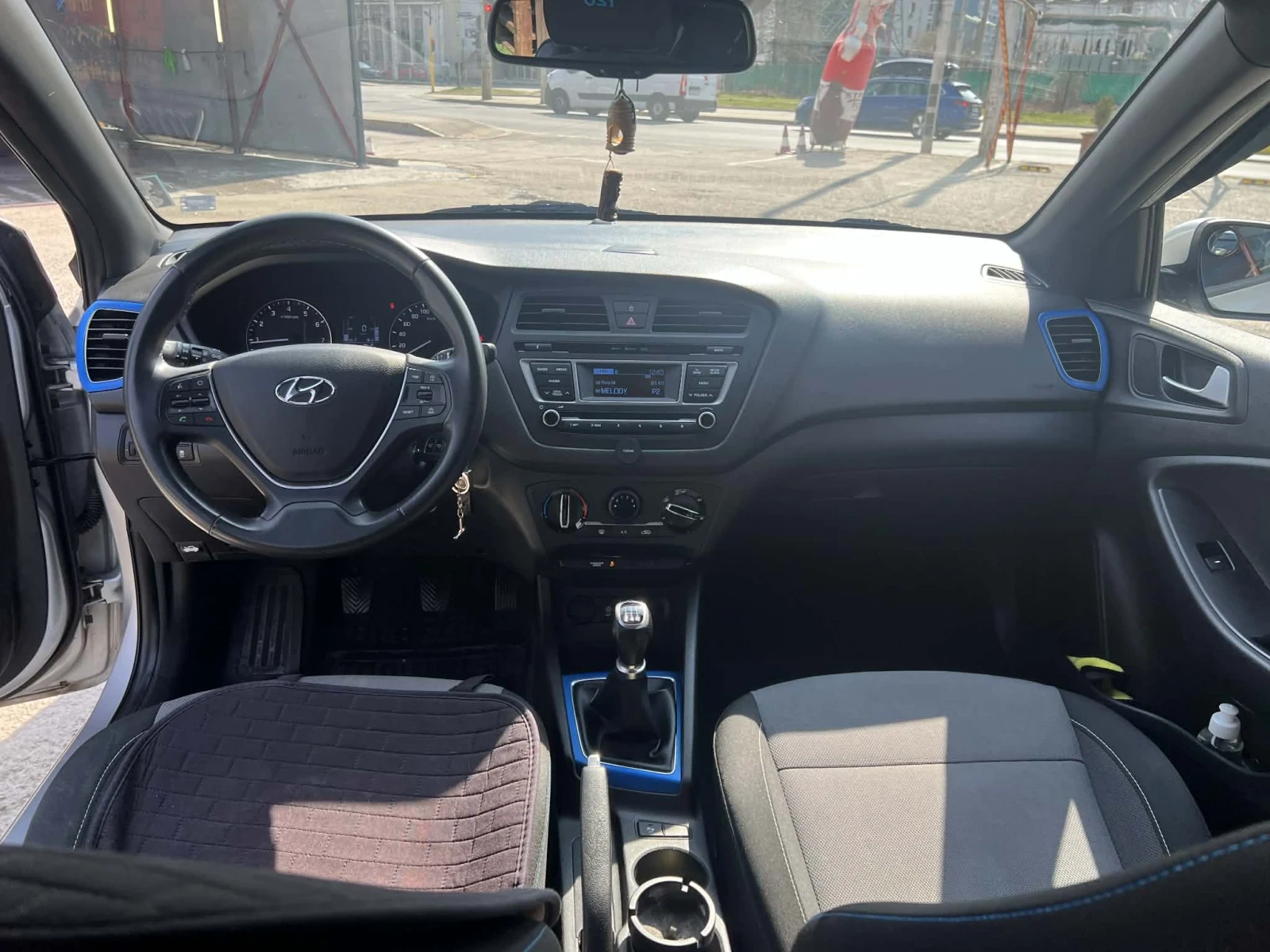 Hyundai I20, снимка 14 - Автомобили и джипове - 53878455