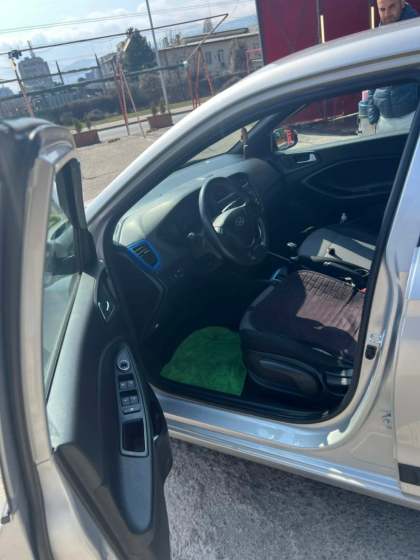 Hyundai I20, снимка 8 - Автомобили и джипове - 53878455