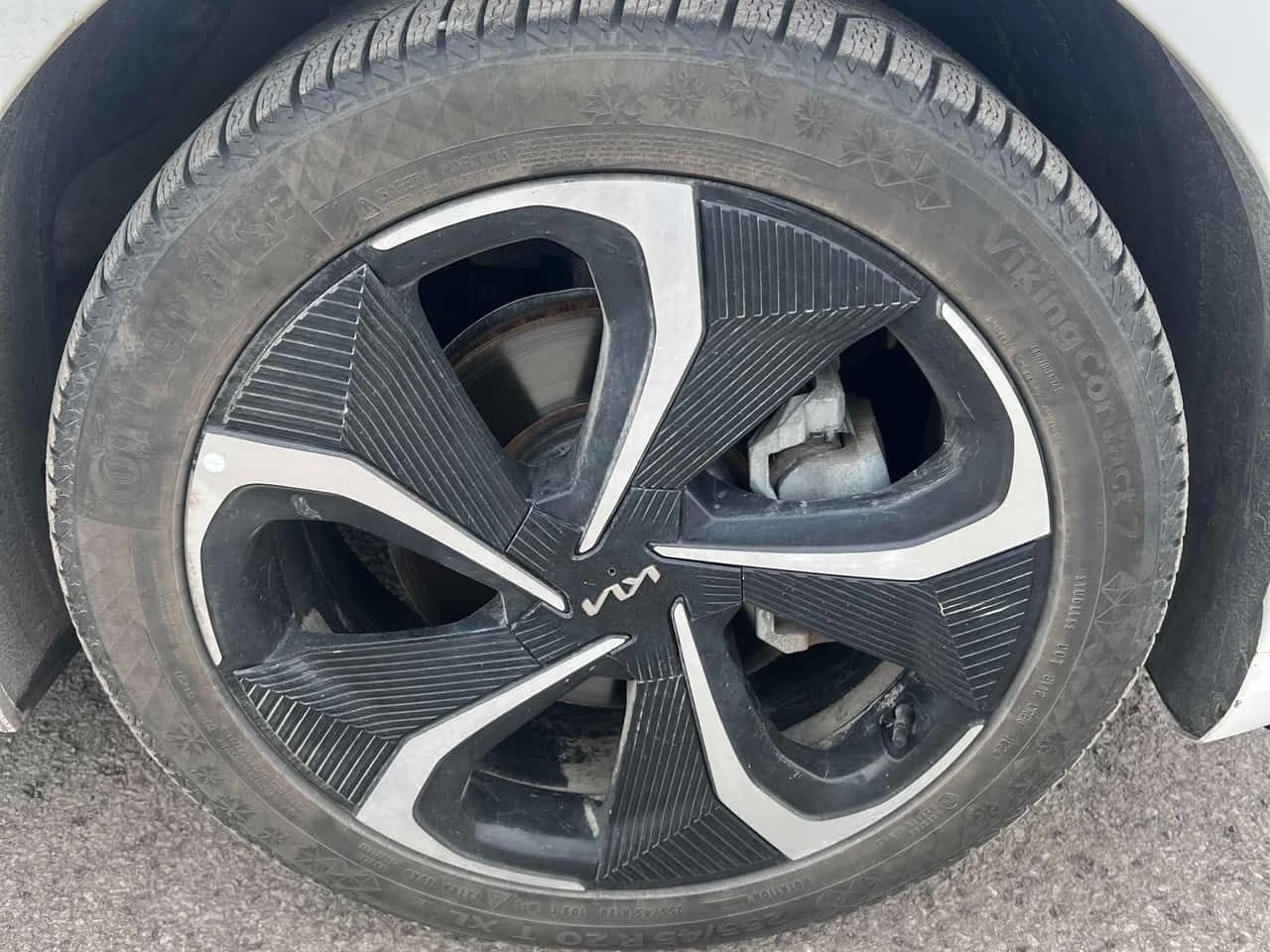 Kia EV6 * AWD Long Range w/GT Line Pkg* PANO* KEYLESS* ПОД, снимка 7 - Автомобили и джипове - 54077273