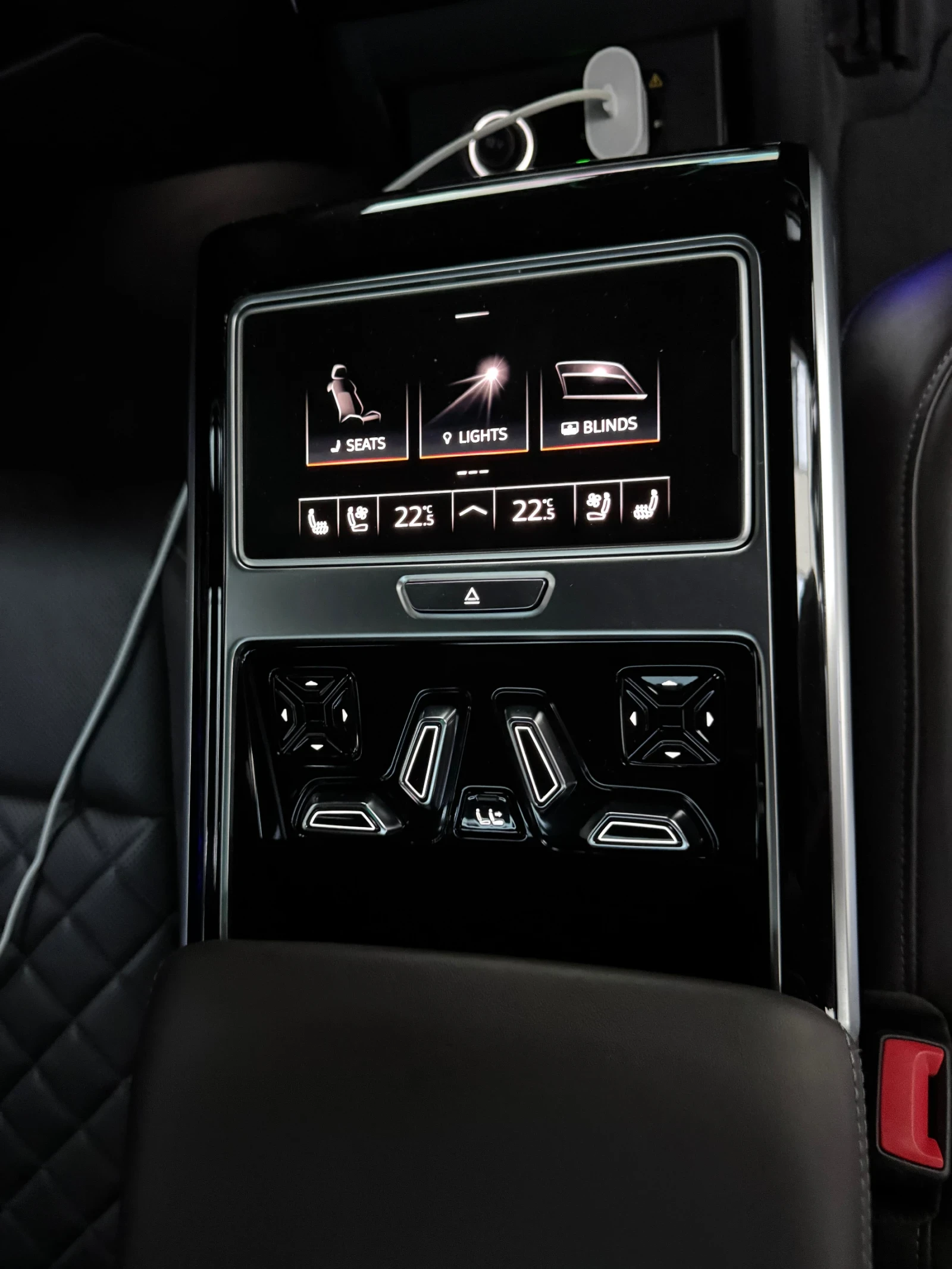 Audi A8 LASER* LONG* 3DB&O* FULL* 3ключа* МАСАЖ* EXCLUSIVE, снимка 16 - Автомобили и джипове - 55121817