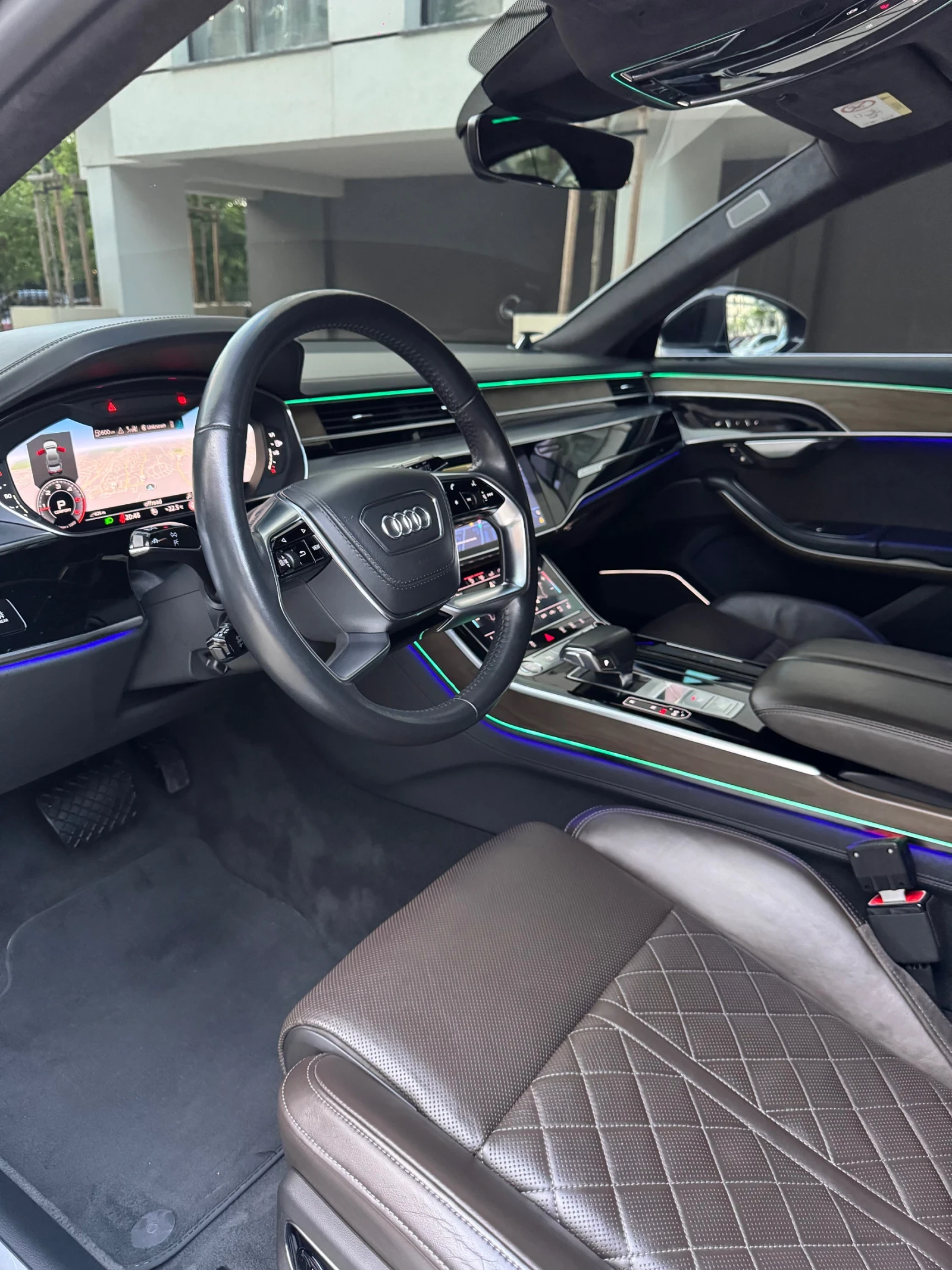 Audi A8 LASER* LONG* 3DB&O* FULL* 3ключа* МАСАЖ* EXCLUSIVE, снимка 10 - Автомобили и джипове - 55121817