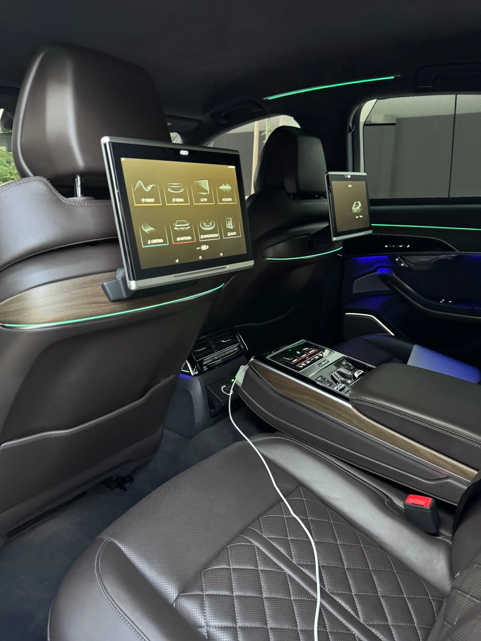 Audi A8 LASER* LONG* 3DB&O* FULL* 3ключа* МАСАЖ* EXCLUSIVE, снимка 12 - Автомобили и джипове - 55121817