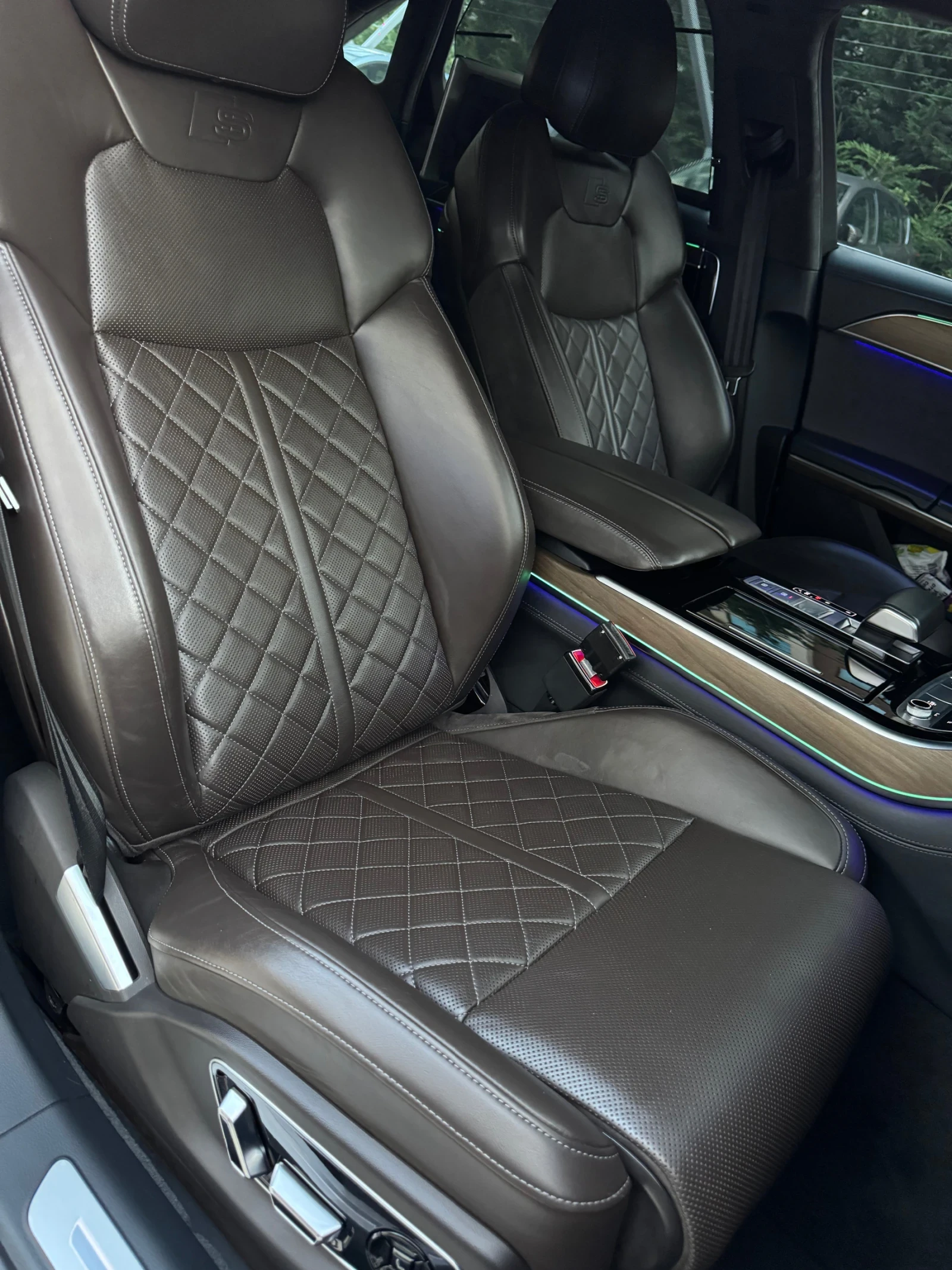 Audi A8 LASER* LONG* 3DB&O* FULL* 3ключа* МАСАЖ* EXCLUSIVE, снимка 9 - Автомобили и джипове - 55121817