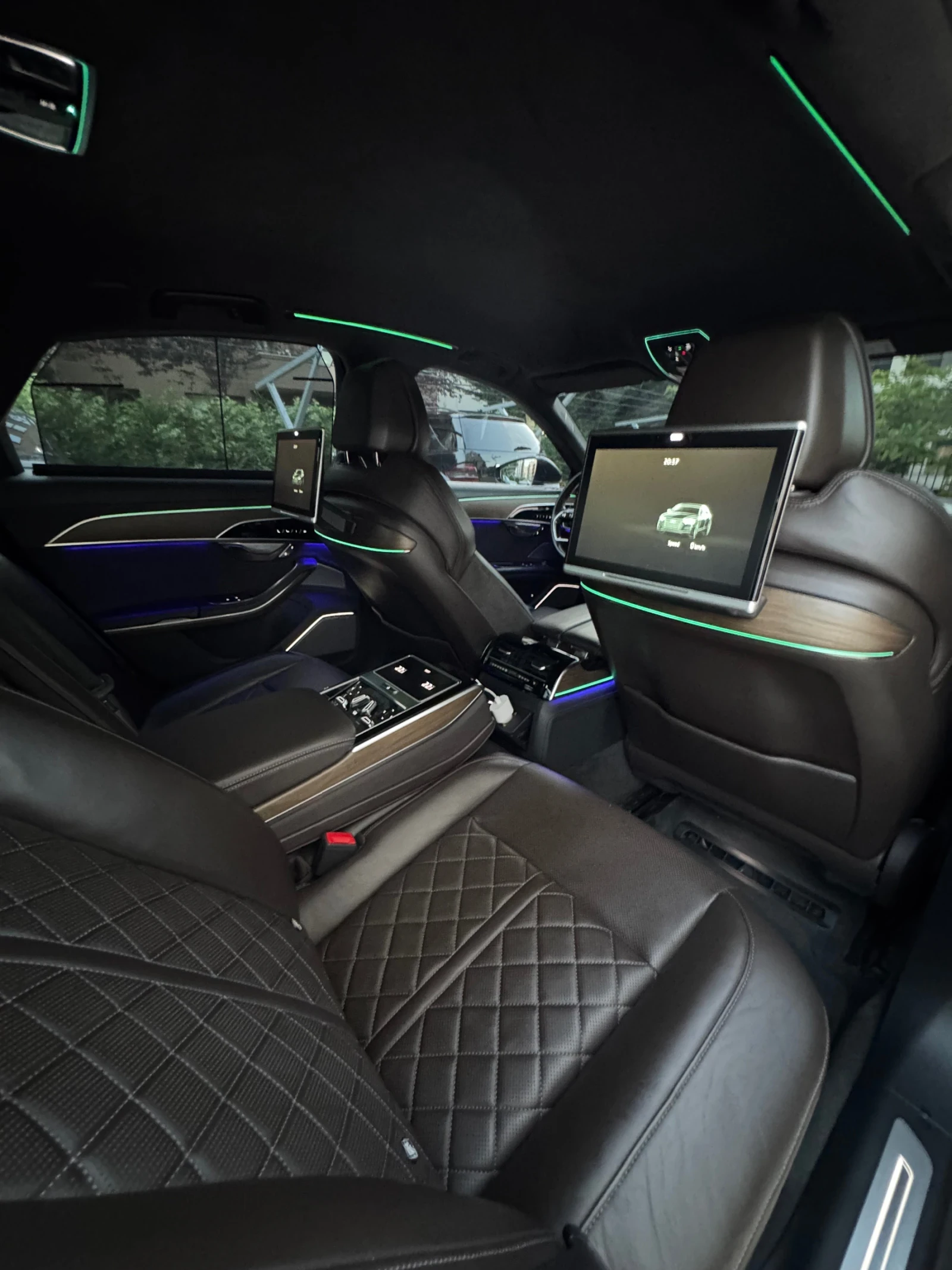 Audi A8 LASER* LONG* 3DB&O* FULL* 3ключа* МАСАЖ* EXCLUSIVE, снимка 11 - Автомобили и джипове - 55121817
