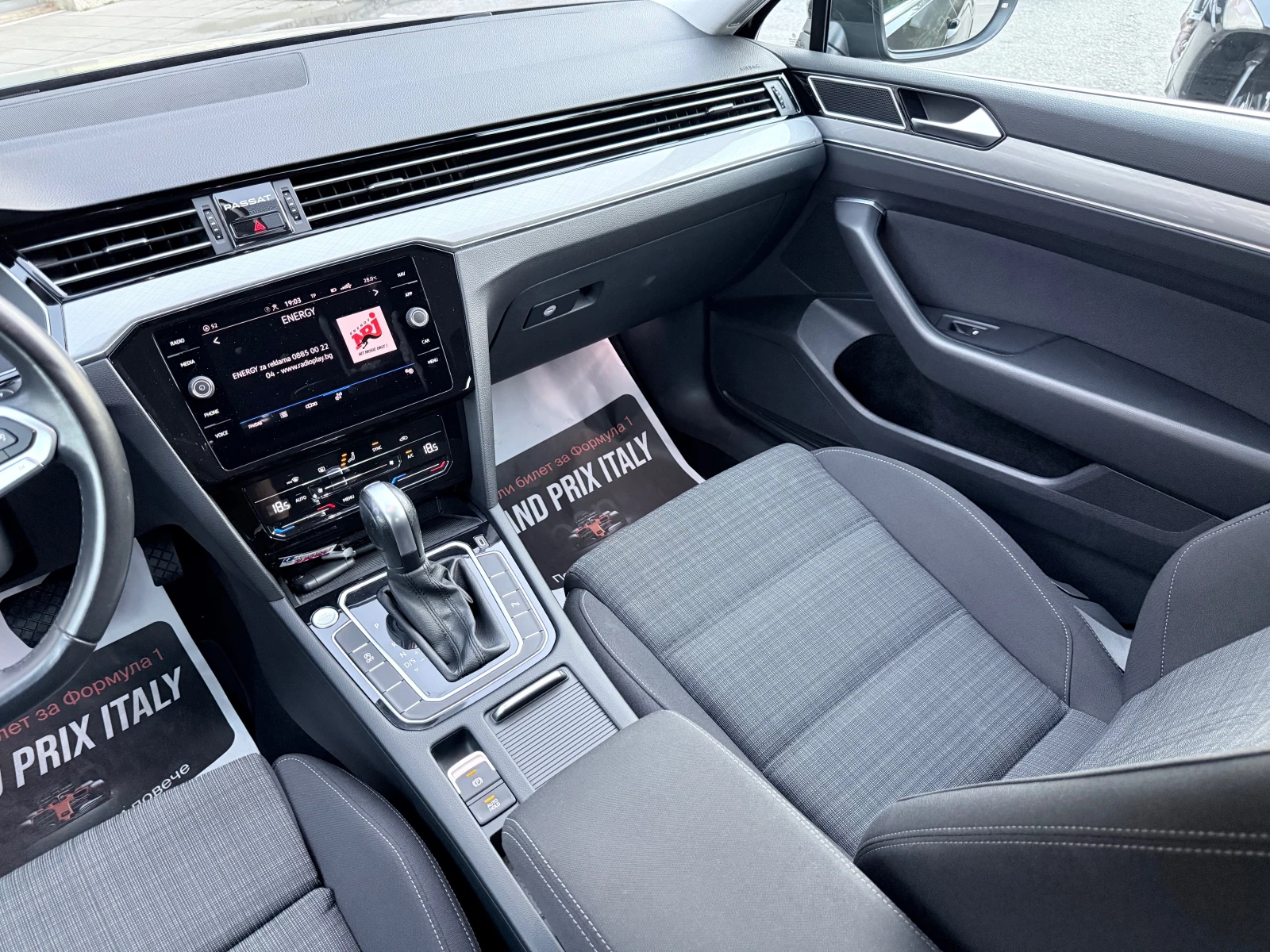 VW Passat 2.0TDI-150k.c.* BUSSINES* DSG* Facelift* ЛИЗИНГ* , снимка 12 - Автомобили и джипове - 55311113