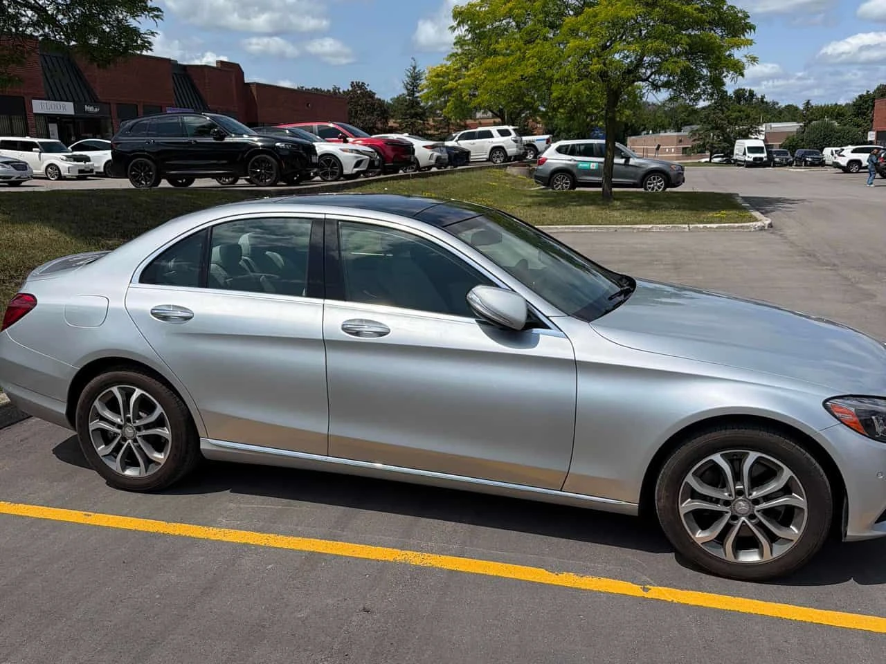 Mercedes-Benz C 300 * CARFAX * ОПЦИЯ ЗА ФИНАНСИРАНЕ * , снимка 3 - Автомобили и джипове - 55394884