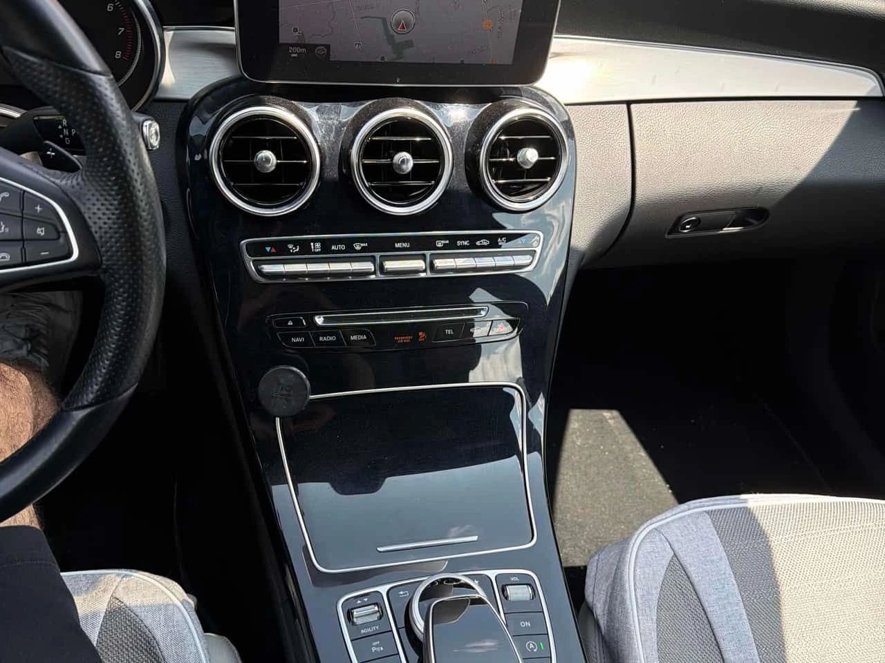 Mercedes-Benz C 300 * CARFAX * ОПЦИЯ ЗА ФИНАНСИРАНЕ * , снимка 9 - Автомобили и джипове - 55394884