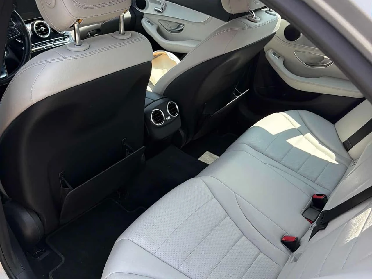 Mercedes-Benz C 300 * CARFAX * ОПЦИЯ ЗА ФИНАНСИРАНЕ * , снимка 12 - Автомобили и джипове - 55394884
