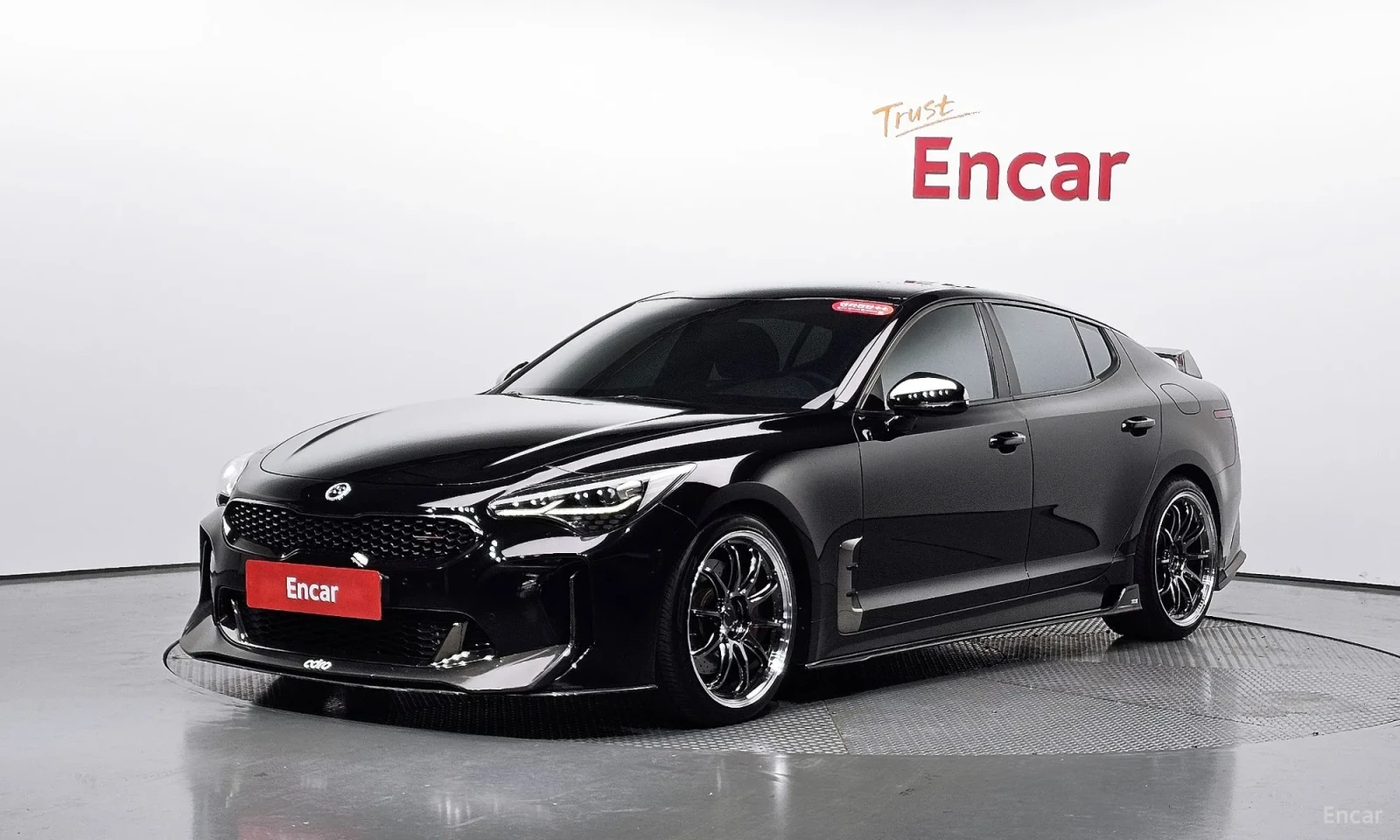 Kia Stinger Доста дорабки\Топ цена\ Фулл екстри, снимка 11 - Автомобили и джипове - 55583535