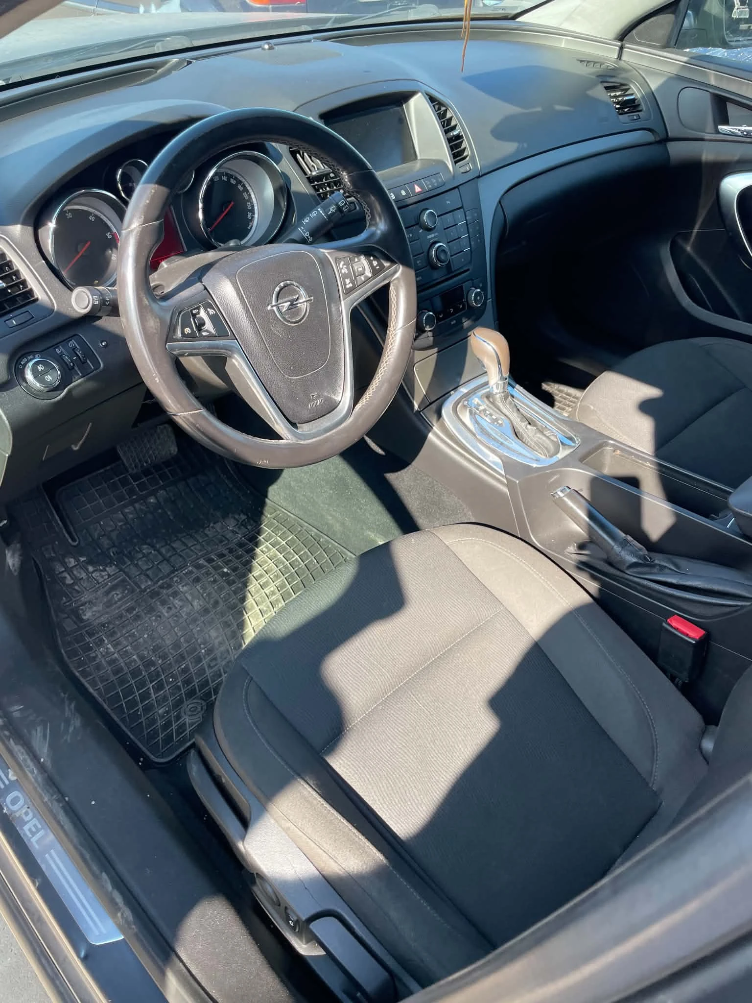 Opel Insignia, снимка 5 - Автомобили и джипове - 55734606