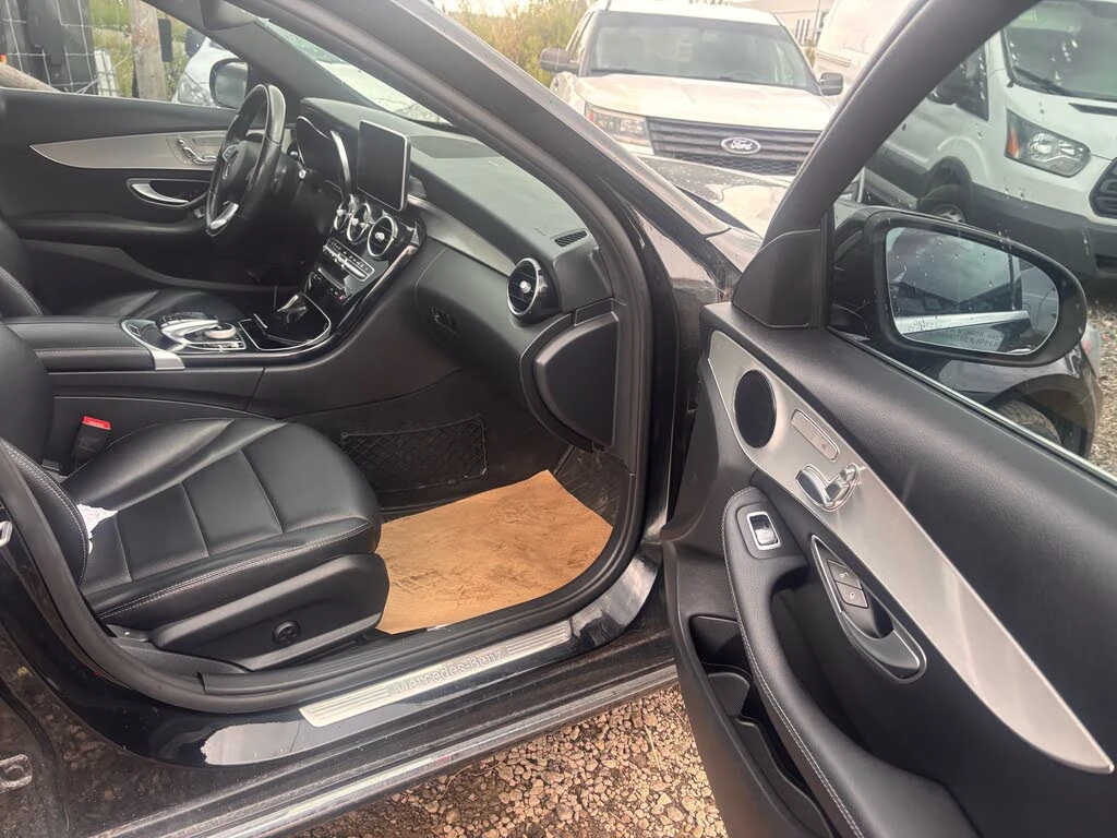 Mercedes-Benz C 300 4MATIC * ПОДГРЕВ * КАМЕРА, снимка 12 - Автомобили и джипове - 56102807