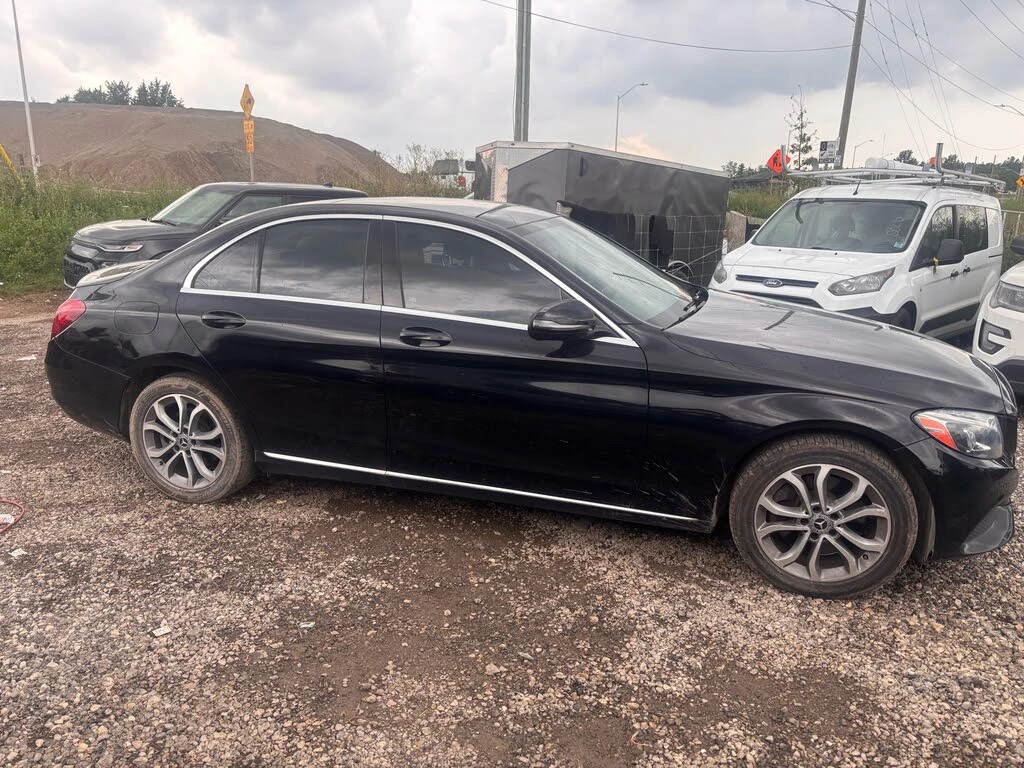 Mercedes-Benz C 300 4MATIC * ПОДГРЕВ * КАМЕРА, снимка 6 - Автомобили и джипове - 56102807
