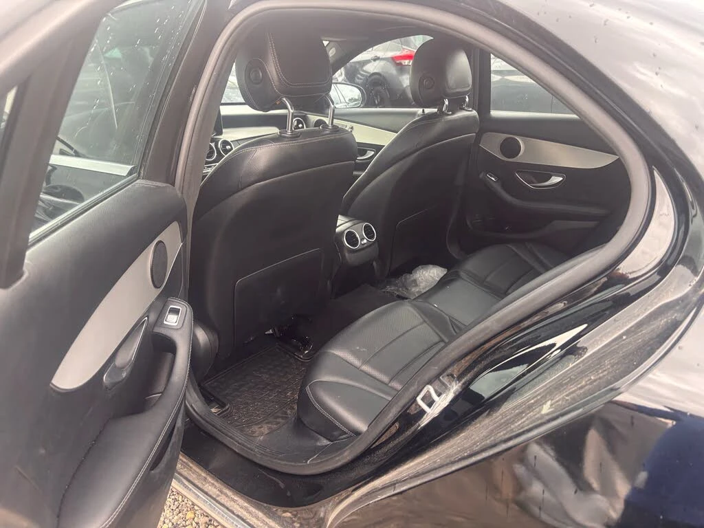 Mercedes-Benz C 300 4MATIC * ПОДГРЕВ * КАМЕРА, снимка 11 - Автомобили и джипове - 56102807