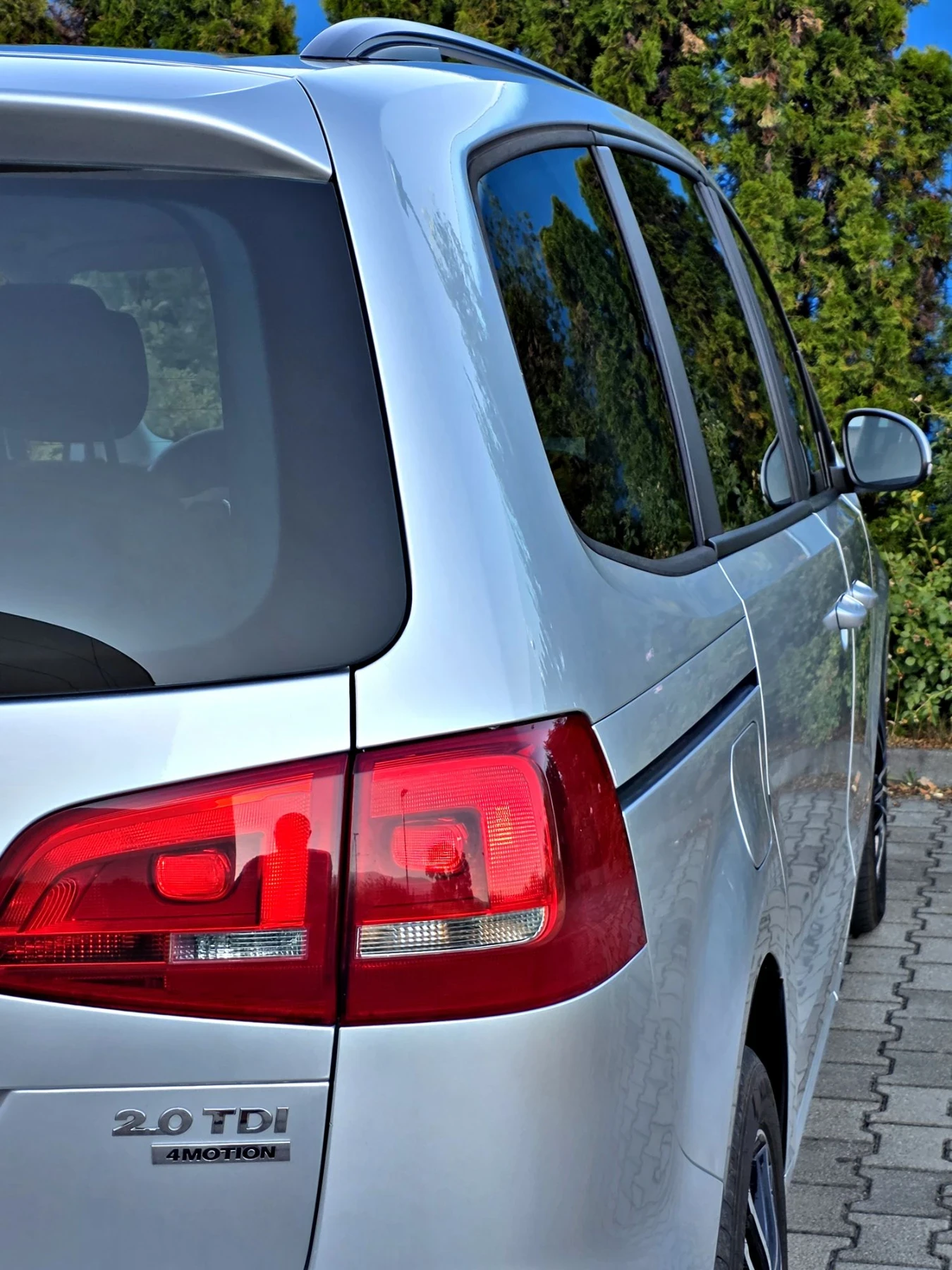 VW Sharan 2.0tdi / 4Motion  / 6+ 1 / Швейцария, снимка 7 - Автомобили и джипове - 56120272
