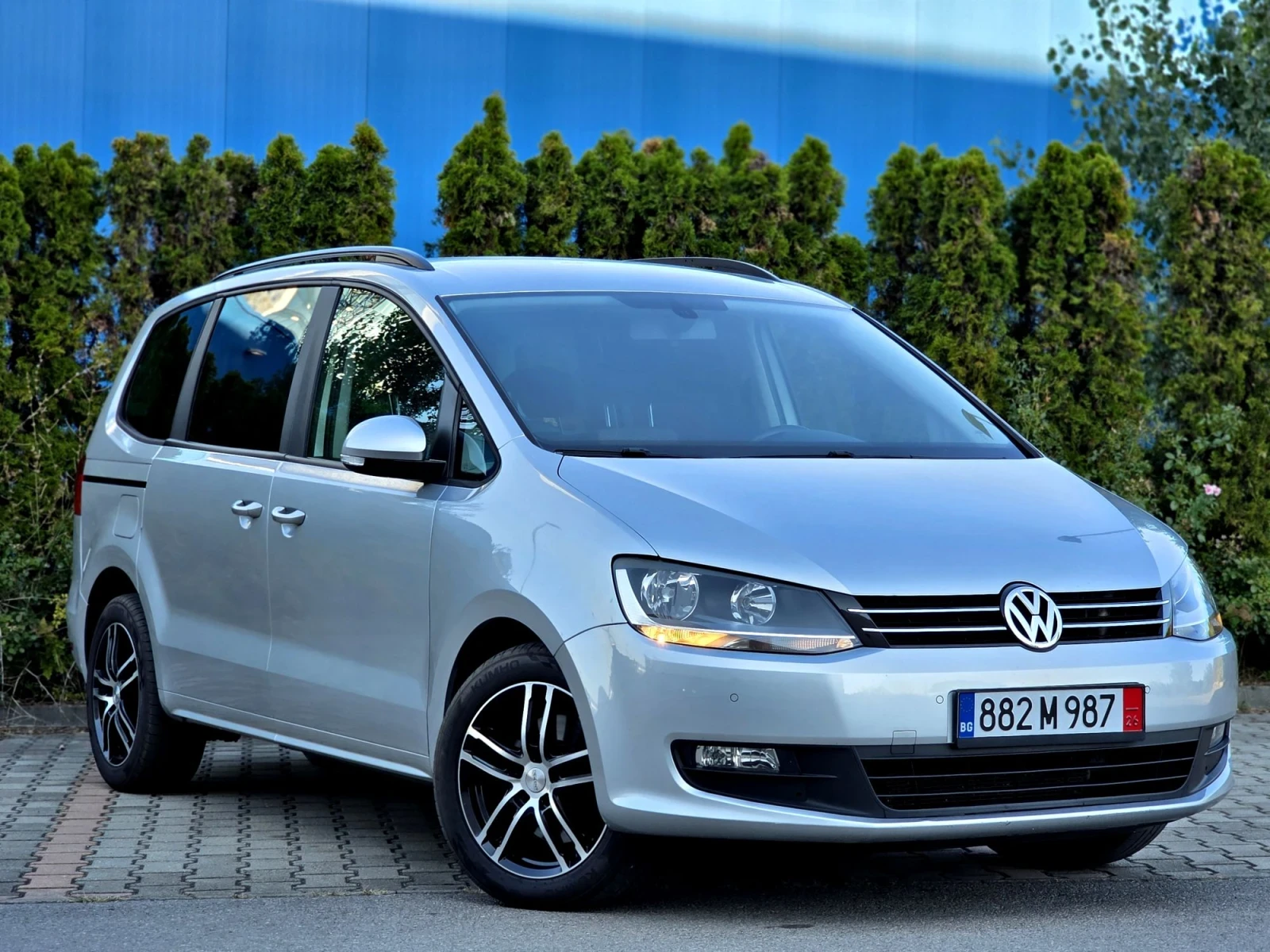 VW Sharan 2.0tdi / 4Motion  / 6+ 1 / Швейцария, снимка 3 - Автомобили и джипове - 56120272
