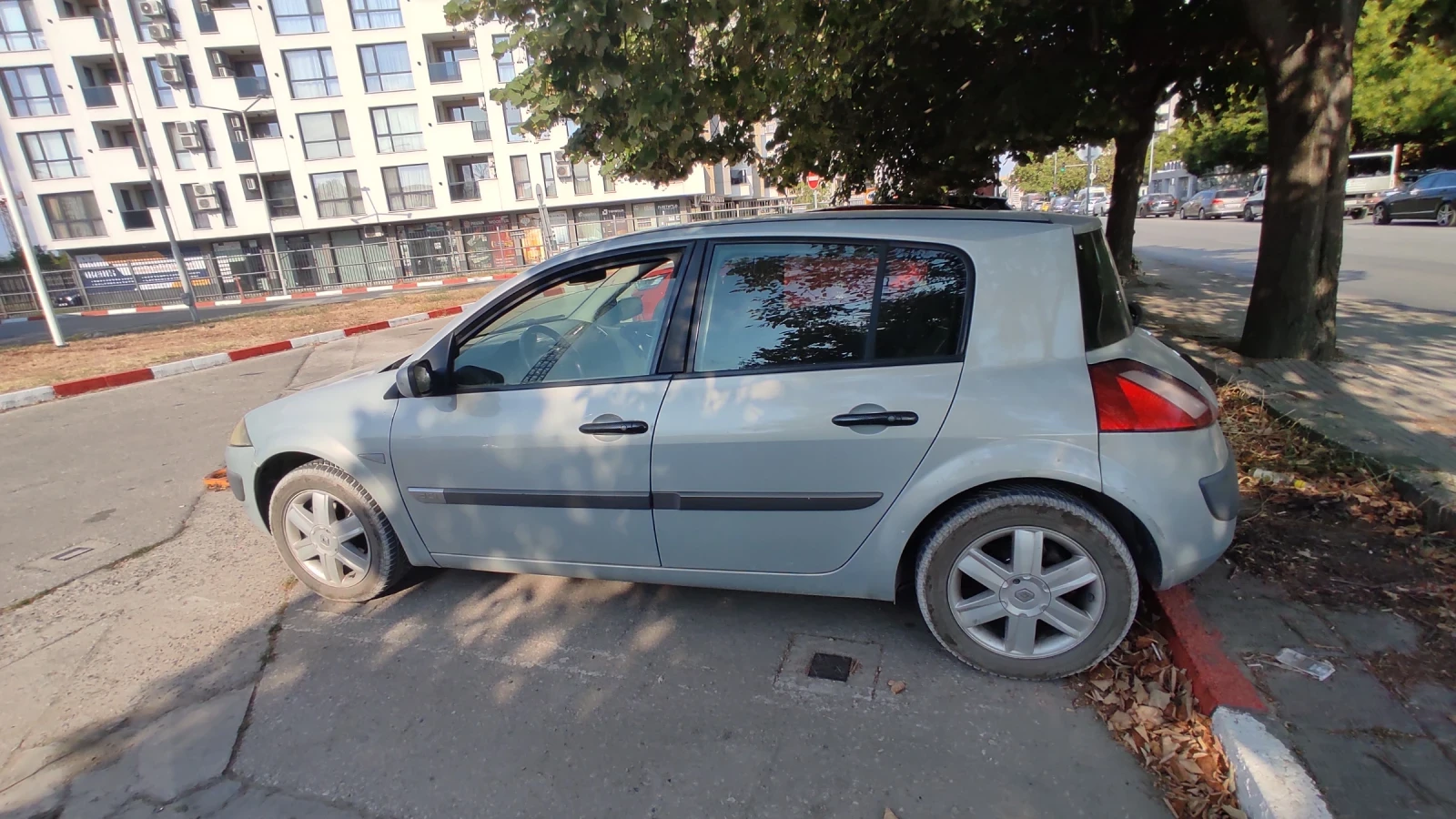 Renault Megane II, 1.5 dci, 101 коня, 2004г., снимка 4 - Автомобили и джипове - 56140213