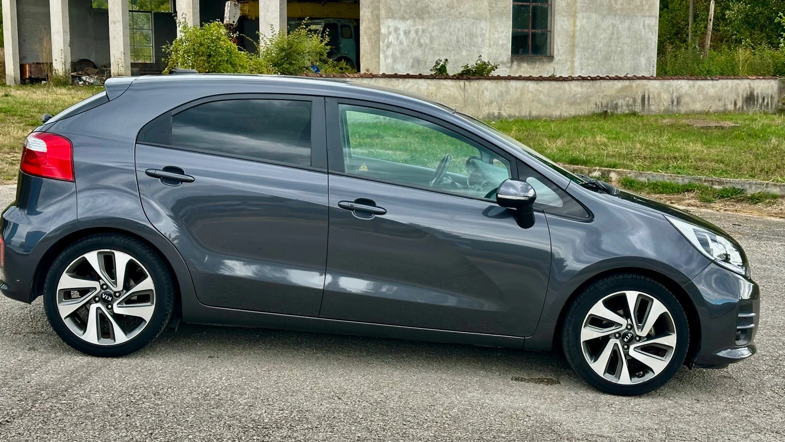 Kia Rio 1.2i 2016г.ГАЗ 184 хил. Км., снимка 8 - Автомобили и джипове - 56181910