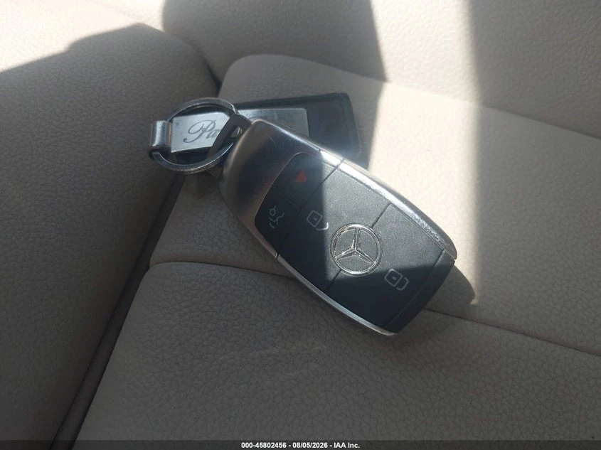 Mercedes-Benz EQB 300 300 4MATIC SUV, снимка 11 - Автомобили и джипове - 56215942