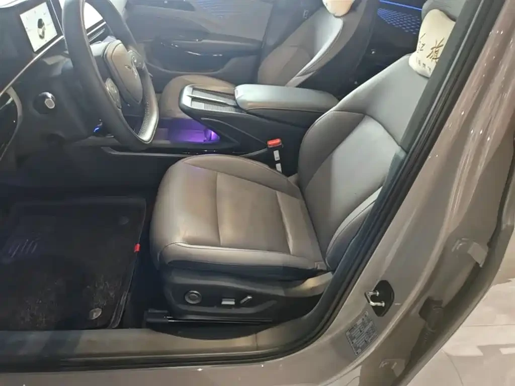 HongQi H9 EH7 2025 640 AWD Smart Selection Edition | Mobile.bg � ����������� 11