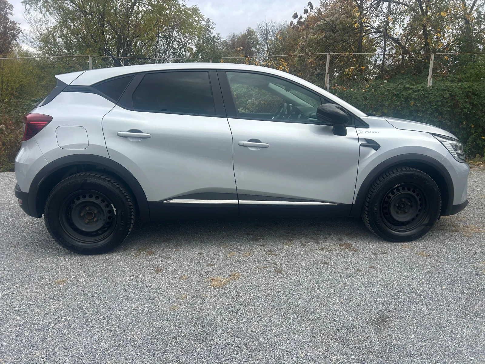 Renault Captur 1.5 DCI, снимка 8 - Автомобили и джипове - 56725559