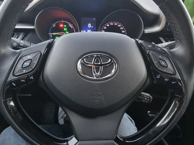 Toyota C-HR 1.8 хибрид , снимка 13 - Автомобили и джипове - 47538649