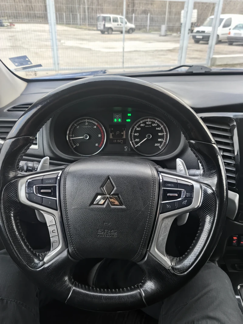 Mitsubishi L200, снимка 13 - Автомобили и джипове - 48997987