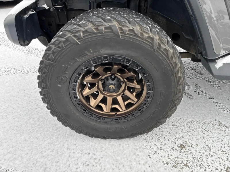 Jeep Wrangler 2020 Sahara Altitude * CARFAX * БЕЗ ПЪРВОНАЧАЛНА, снимка 6 - Автомобили и джипове - 52901160