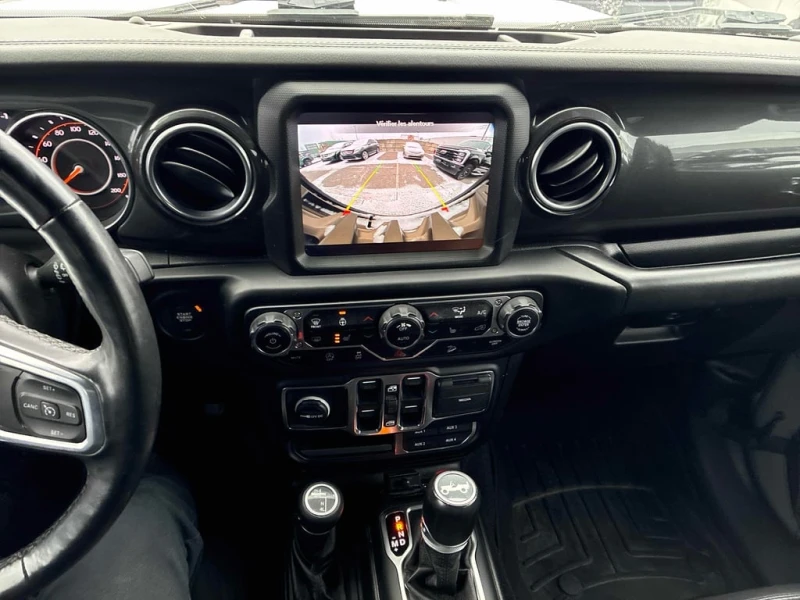 Jeep Wrangler 2020 Sahara Altitude * CARFAX * БЕЗ ПЪРВОНАЧАЛНА, снимка 9 - Автомобили и джипове - 52901160