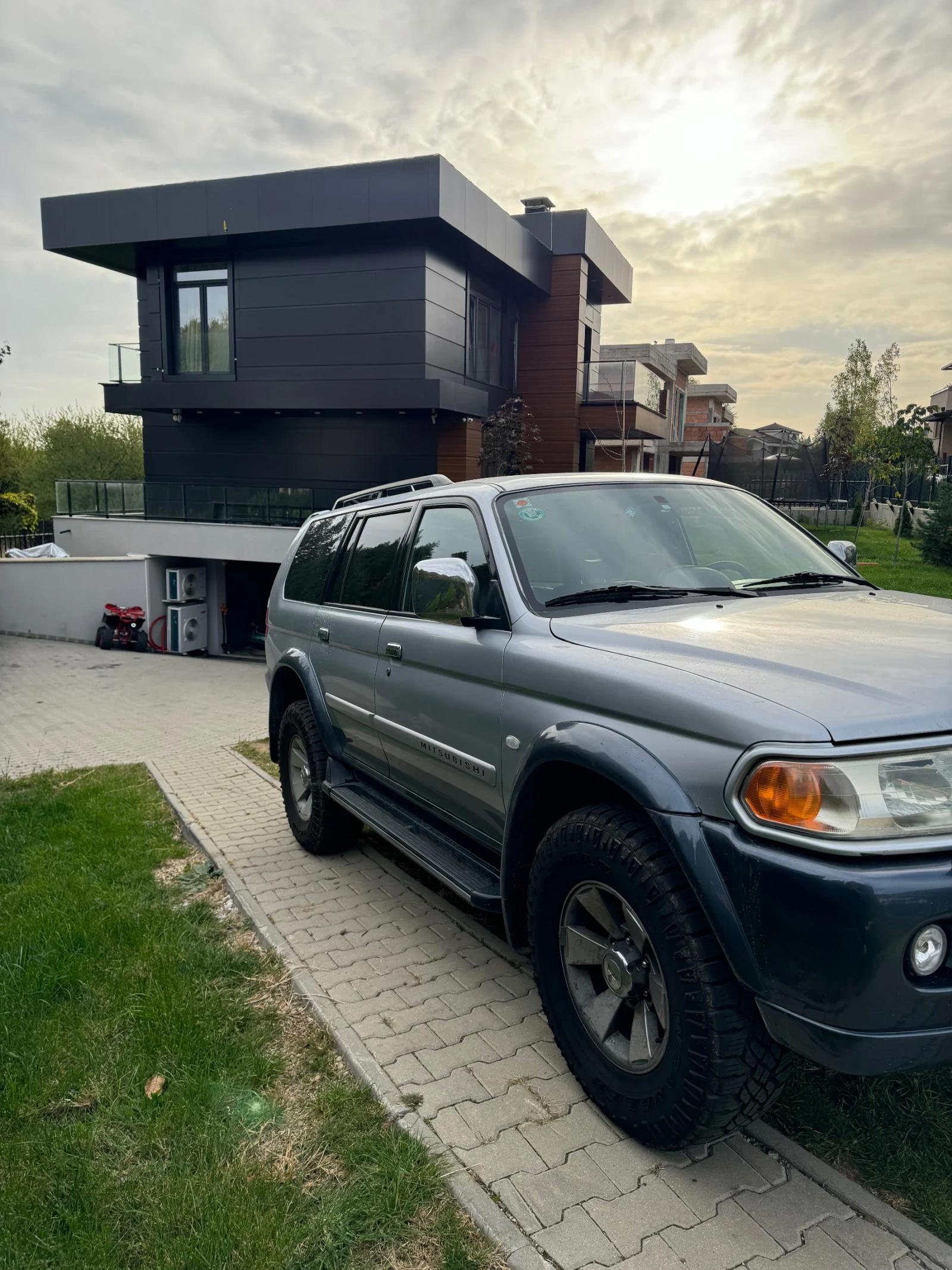 Mitsubishi Pajero sport Бензин газ - изображение 4